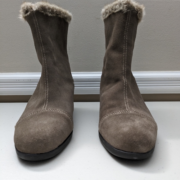 Women's suede Aeropostale boots, size 9. Tan. Two inch wedge heel. - Picture 8 of 13